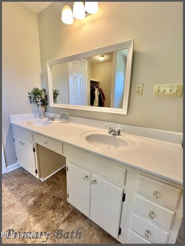 840 Knotty Pine Cove, Southaven, MS 38671