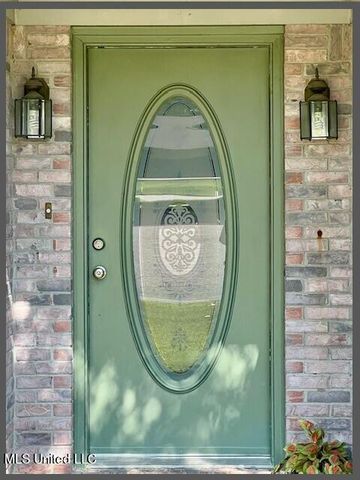 840 Knotty Pine Cove, Southaven, MS 38671