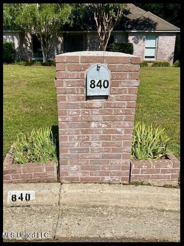 840 Knotty Pine Cove, Southaven, MS 38671