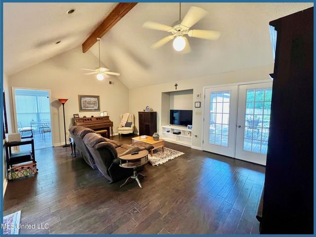 840 Knotty Pine Cove, Southaven, MS 38671