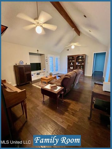 840 Knotty Pine Cove, Southaven, MS 38671