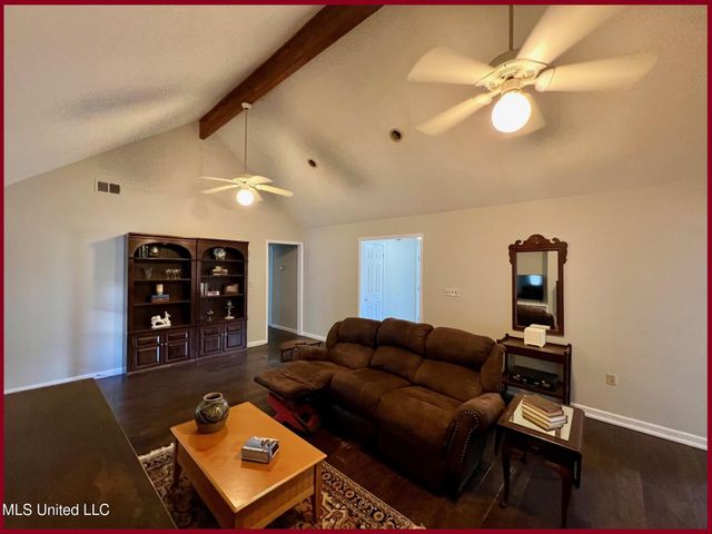 840 Knotty Pine Cove, Southaven, MS 38671