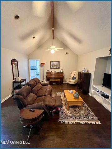 840 Knotty Pine Cove, Southaven, MS 38671