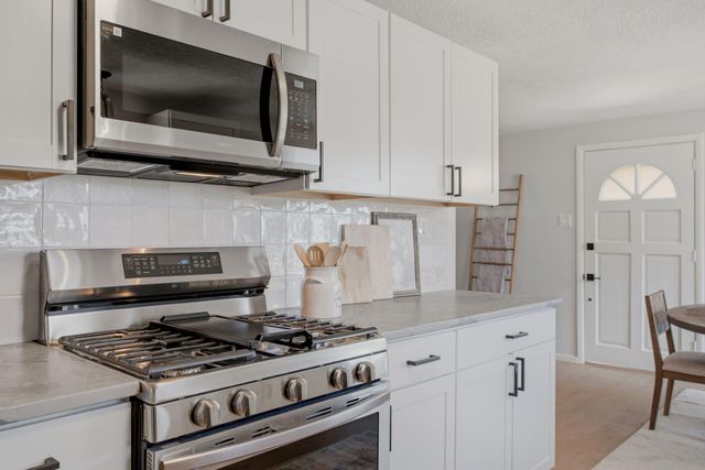 1520 Martha Street NE, Albuquerque, NM 87112