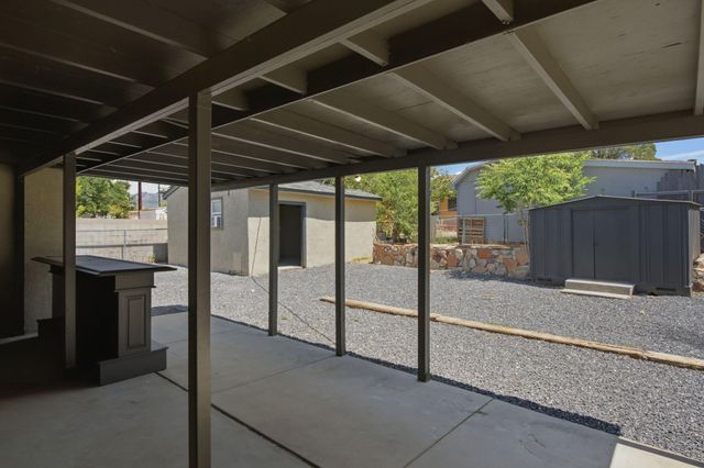 1520 Martha Street NE, Albuquerque, NM 87112