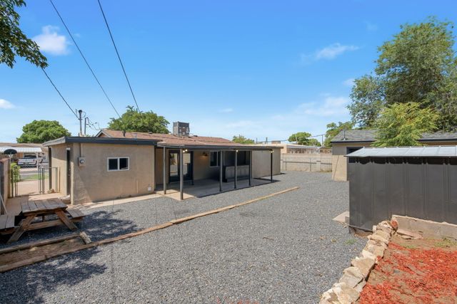 1520 Martha Street NE, Albuquerque, NM 87112