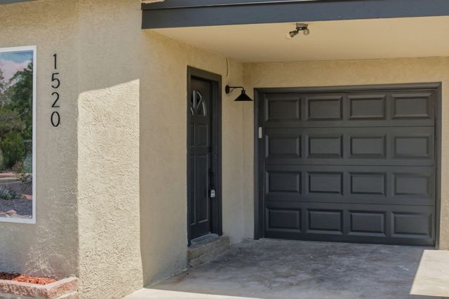 1520 Martha Street NE, Albuquerque, NM 87112
