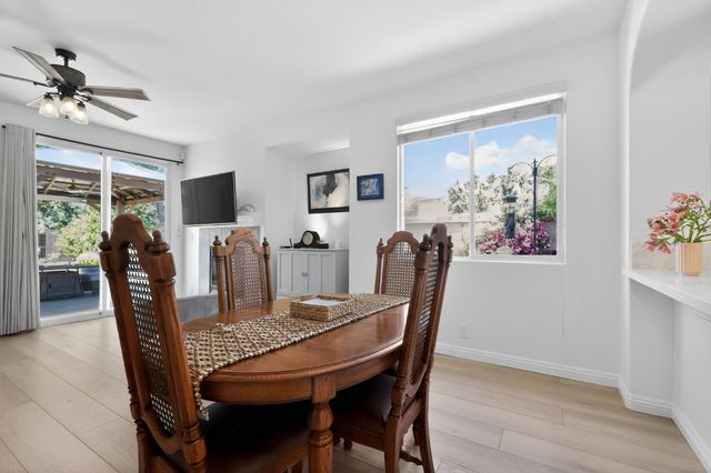 10014 Blossom Ridge Dr, Elk Grove, CA 95757