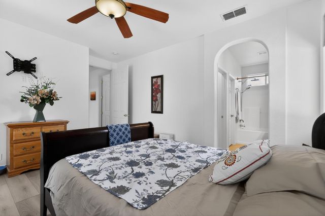 10014 Blossom Ridge Dr, Elk Grove, CA 95757