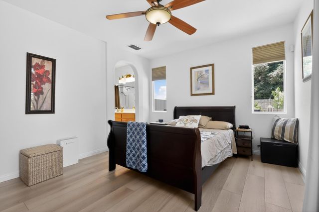 10014 Blossom Ridge Dr, Elk Grove, CA 95757