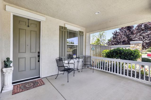 10014 Blossom Ridge Dr, Elk Grove, CA 95757