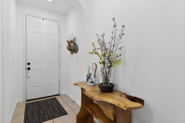 10014 Blossom Ridge Dr, Elk Grove, CA 95757