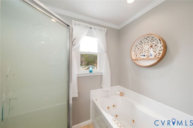 844 Monarch Shores Rd, Kilmarnock, VA 22482