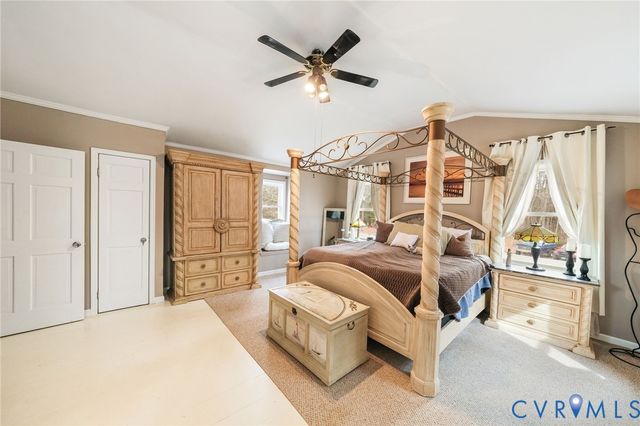 844 Monarch Shores Rd, Kilmarnock, VA 22482