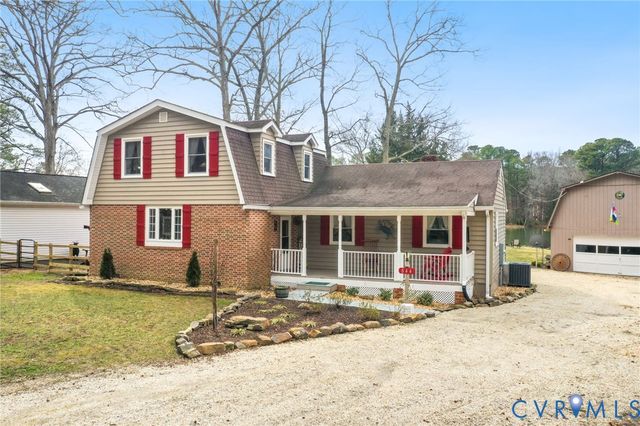 844 Monarch Shores Rd, Kilmarnock, VA 22482