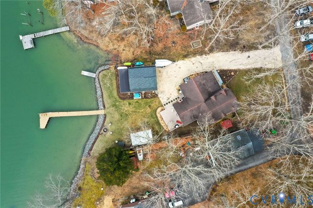 844 Monarch Shores Rd, Kilmarnock, VA 22482