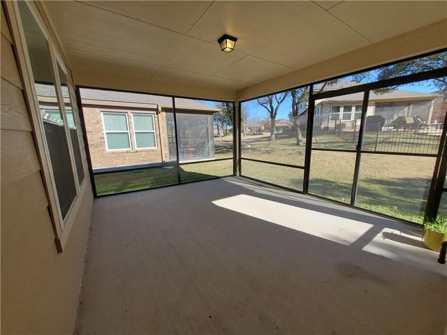 206 Paint Creek LN, Georgetown, TX 78633