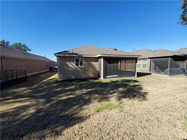 206 Paint Creek LN, Georgetown, TX 78633