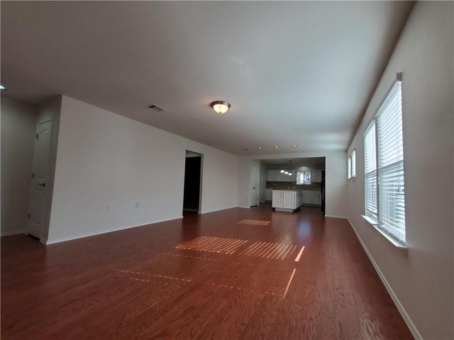 206 Paint Creek LN, Georgetown, TX 78633