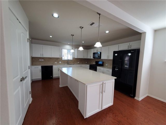 206 Paint Creek LN, Georgetown, TX 78633