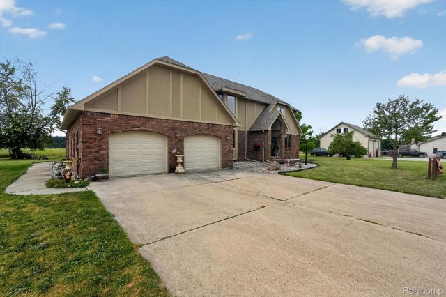 10454 E Bristol Road, Davison Township, MI 48423