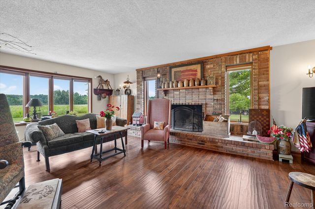10454 E Bristol Road, Davison Township, MI 48423