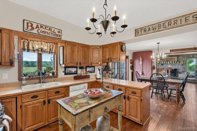10454 E Bristol Road, Davison Township, MI 48423