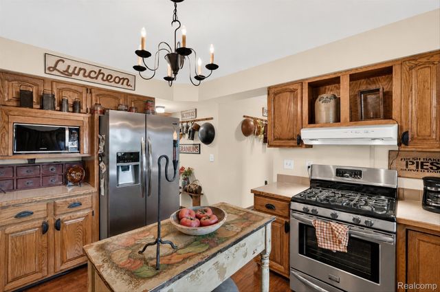 10454 E Bristol Road, Davison Township, MI 48423