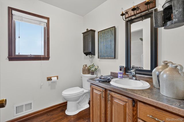 10454 E Bristol Road, Davison Township, MI 48423