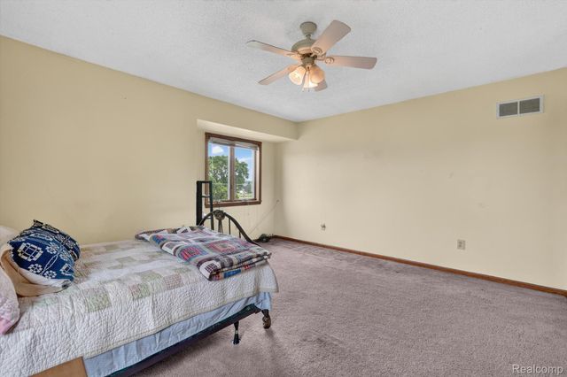 10454 E Bristol Road, Davison Township, MI 48423