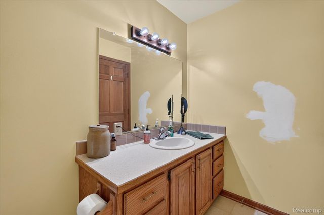 10454 E Bristol Road, Davison Township, MI 48423