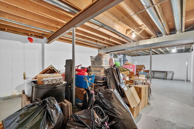 10454 E Bristol Road, Davison Township, MI 48423
