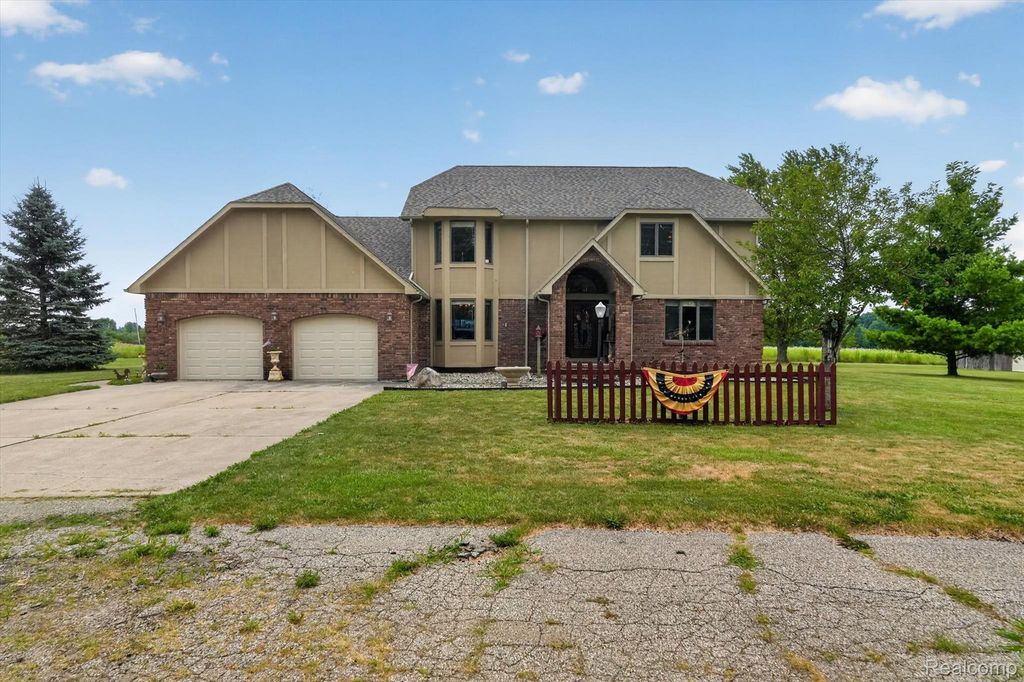 10454 E Bristol Road, Davison Township, MI 48423