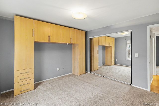 902 Chestnut Hill Drive E, Auburn Hills, MI 48326