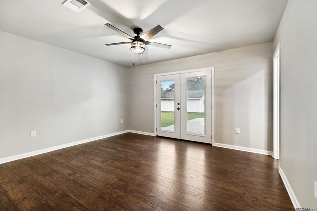 12805 Ina Dr, Walker, LA 70785