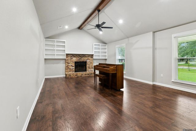 12805 Ina Dr, Walker, LA 70785