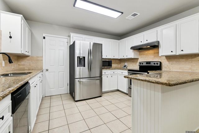 12805 Ina Dr, Walker, LA 70785