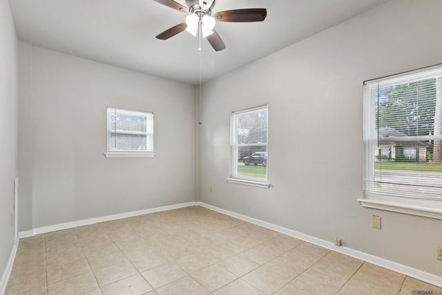 12805 Ina Dr, Walker, LA 70785