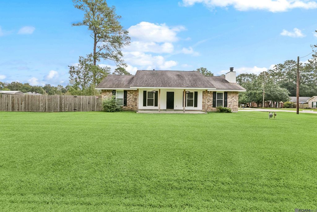 12805 Ina Dr, Walker, LA 70785