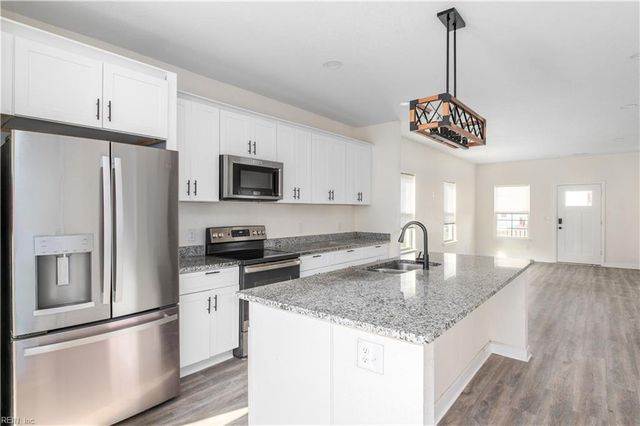 317 Cottonwood AVE, Hampton, VA 23661