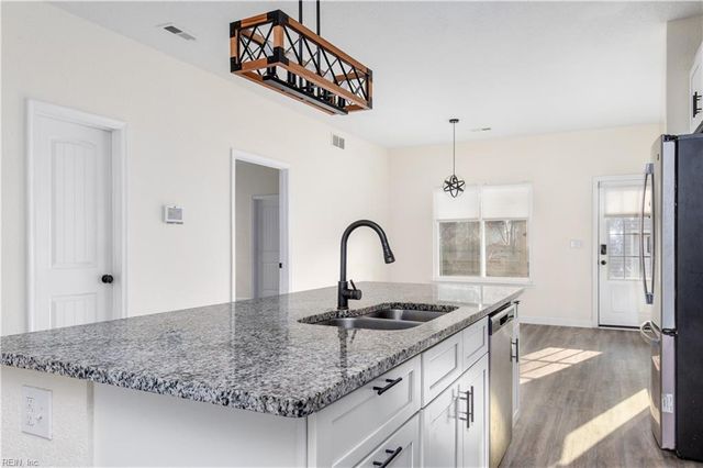 317 Cottonwood AVE, Hampton, VA 23661