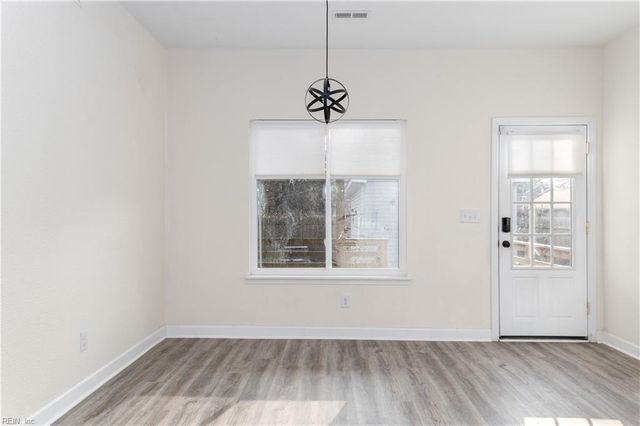 317 Cottonwood AVE, Hampton, VA 23661