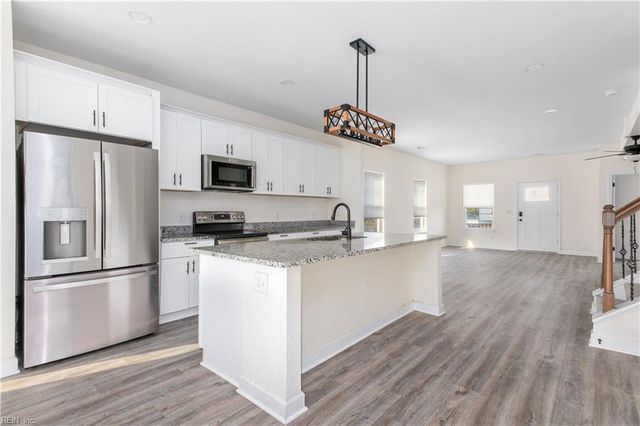 317 Cottonwood AVE, Hampton, VA 23661