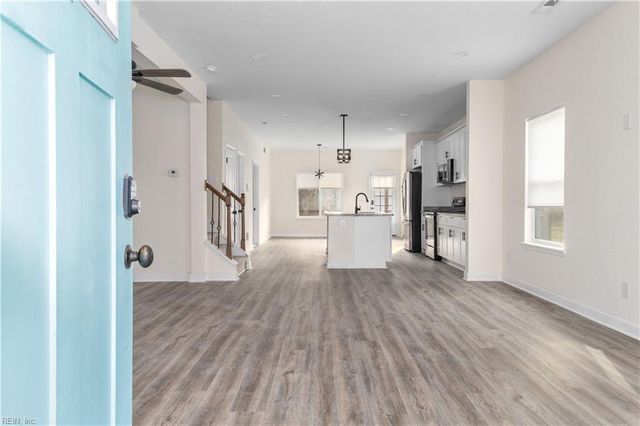 317 Cottonwood AVE, Hampton, VA 23661