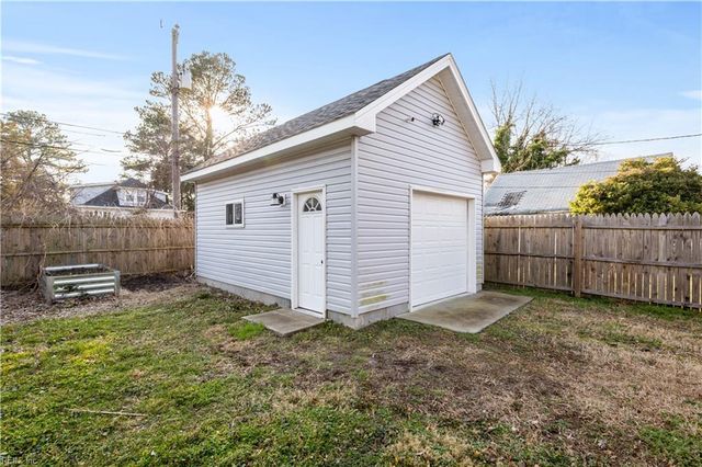 317 Cottonwood AVE, Hampton, VA 23661