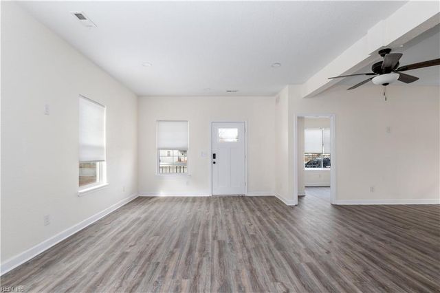 317 Cottonwood AVE, Hampton, VA 23661