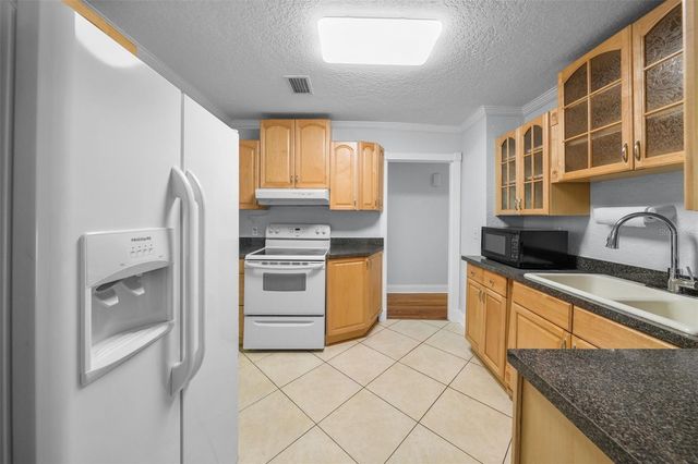 814 W INDIANA AVENUE, Tampa, FL 33603