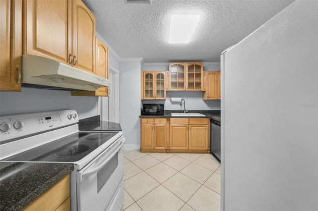 814 W INDIANA AVENUE, Tampa, FL 33603