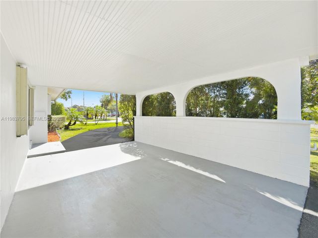 8501 SW 128th St ---, Miami, FL 33156