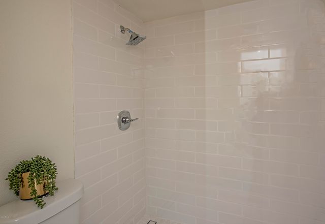 5209 N 24TH Street 103, Phoenix, AZ 85016